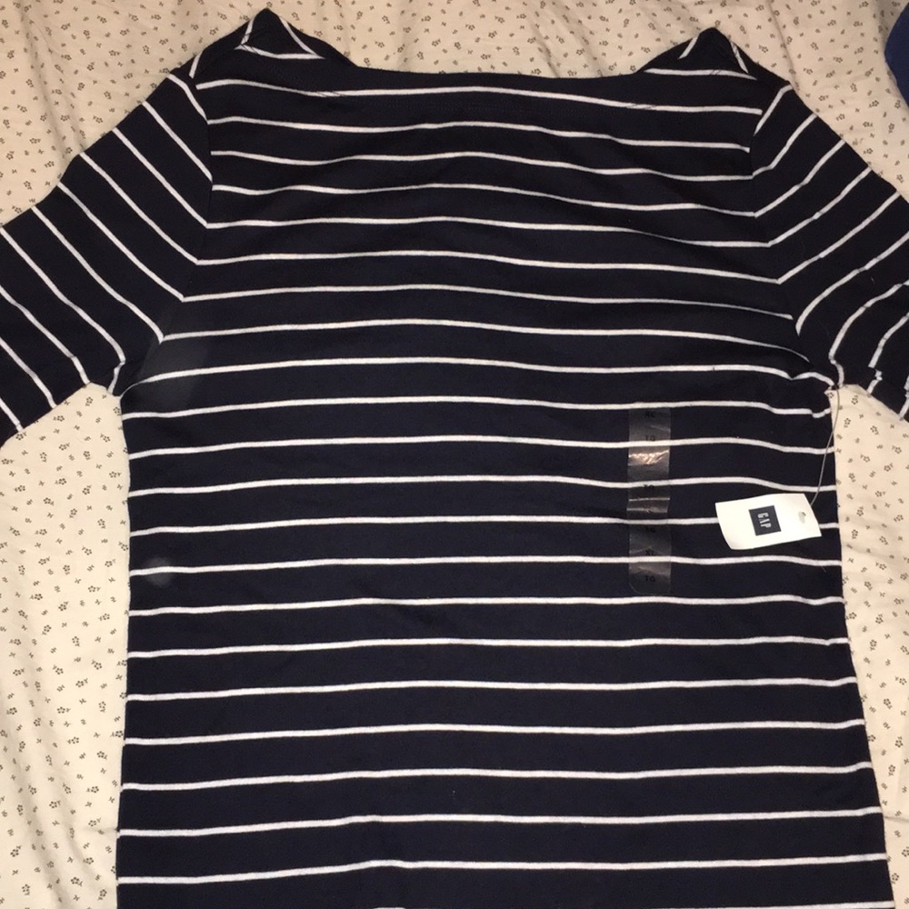 GAP quarter sleeve shirt
